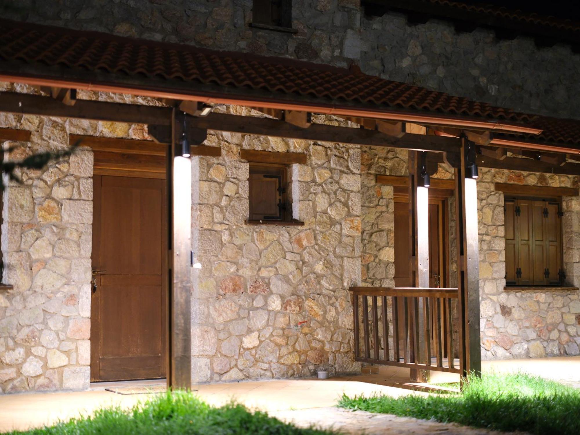 Mont Valley Boutique Chalets Arachova Exterior foto