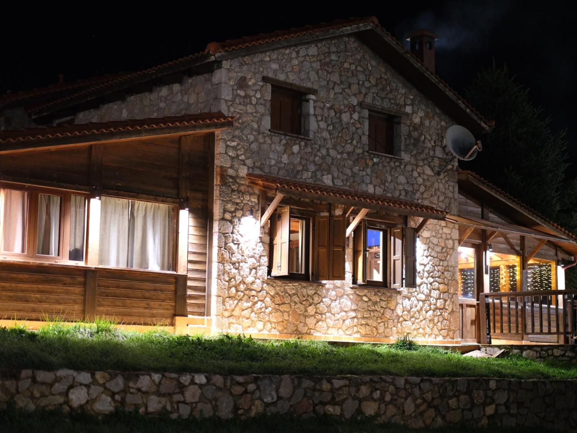 Mont Valley Boutique Chalets Arachova Exterior foto